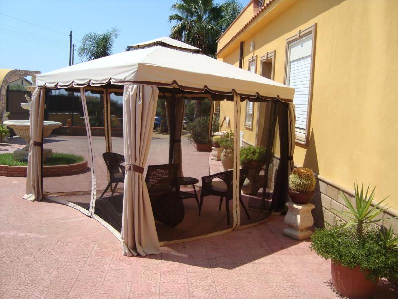 Deluxe Double Room with Shower image 2