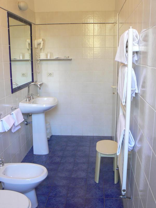 Triple Room image 2