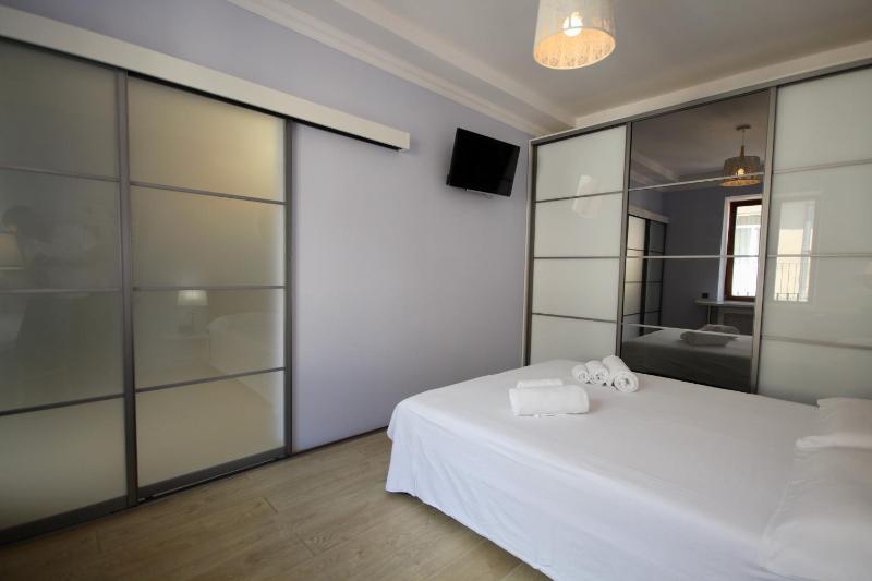 Romantic Lux Vivaldi Suite Svobode avenue 39 - image 4