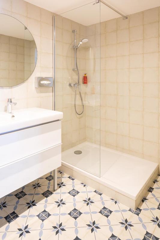 Comfort Apartment with Terrace (2-4 Adults) image 2