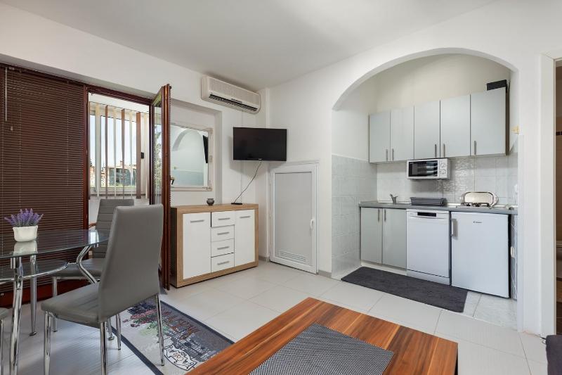 Apartments Smaila - image 12