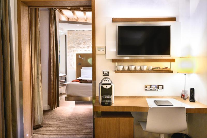 Junior Suite image 1