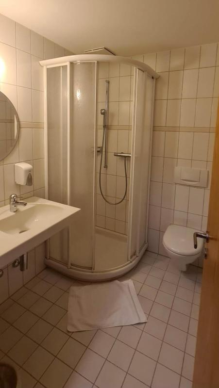 Deluxe Double or Twin Room image 3