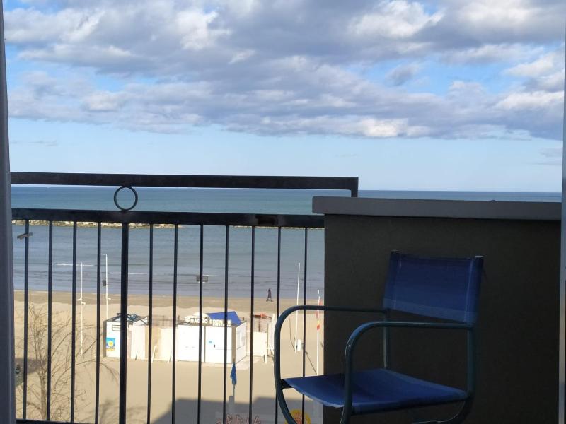 Double Room with Sea View image 2