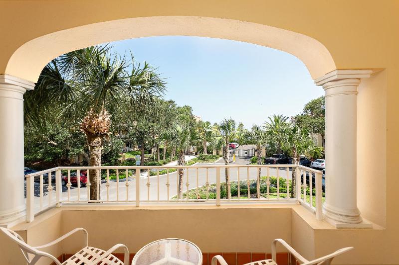 King Room - Oleander image 2
