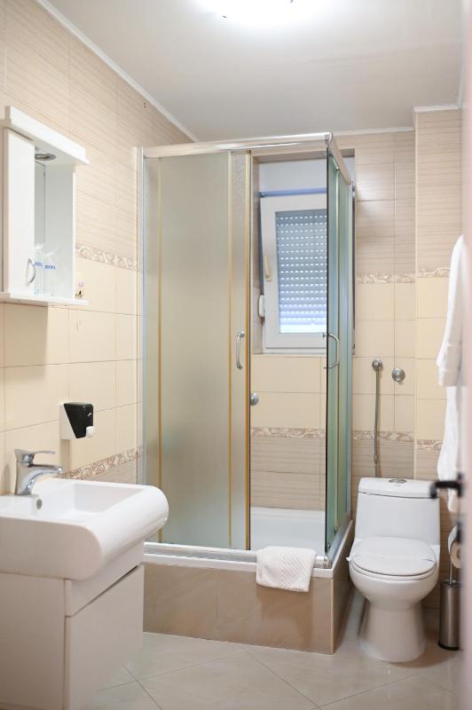 Triple Room image 2