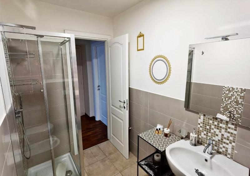 Deluxe Double Room image 2