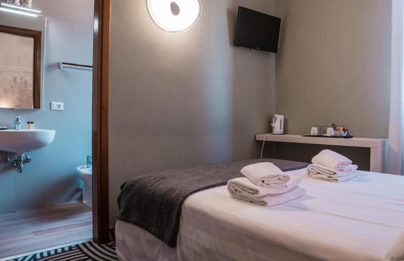 Budget Double Room image 1