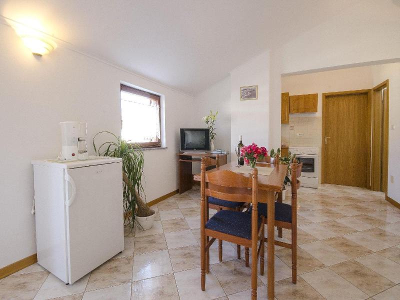 Apartment image 4