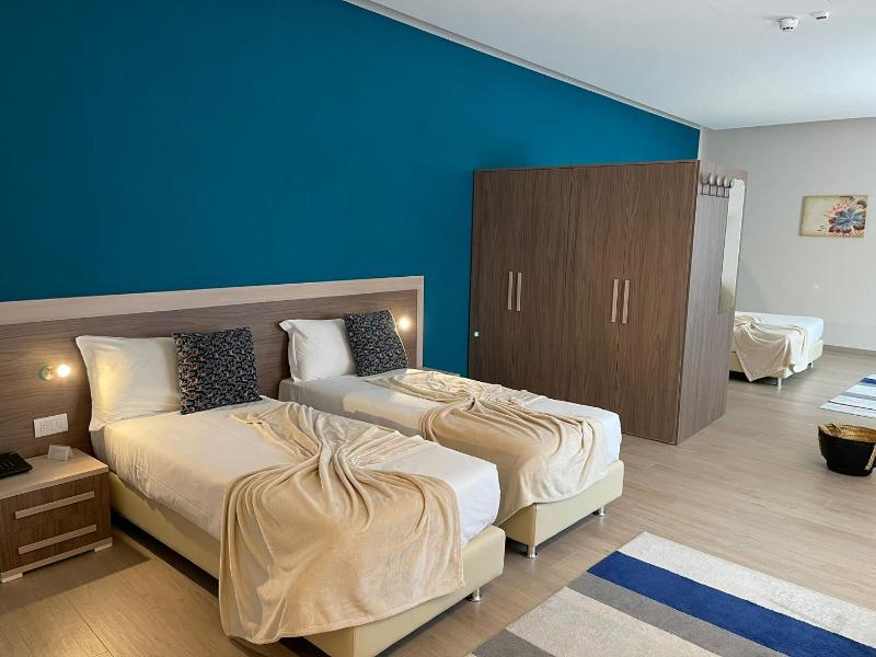 Deluxe Junior Suite image 3