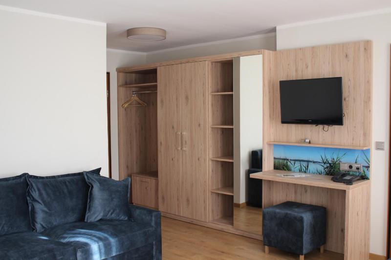 Standard Double Room image 3