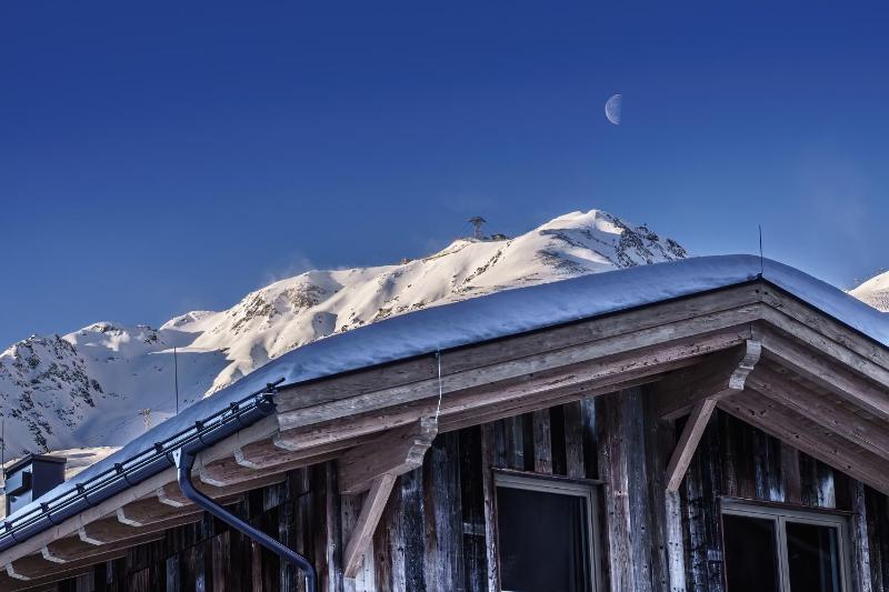 Superior Chalet image 3