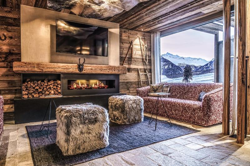 Two-Bedroom Chalet image 4