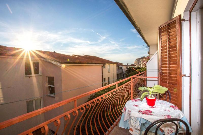 Apartments Nuic - image 8