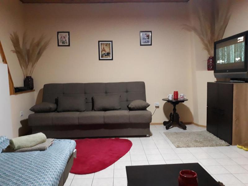 Twin Room with Bathroom image 2