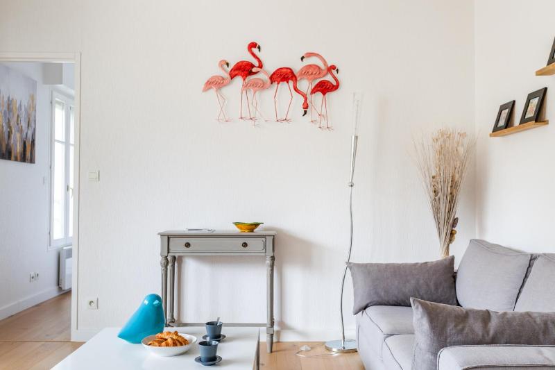 One-Bedroom Apartment image 3