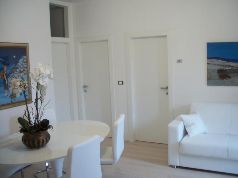 Two-Bedroom Apartment Second Floor image 4
