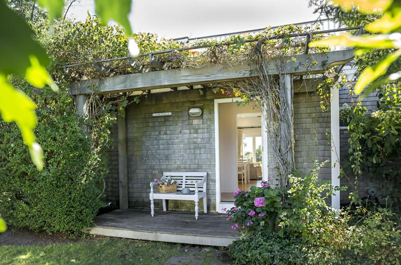 Two-Bedroom Villa image 2