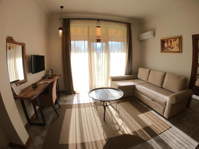 Corner Suite image 1