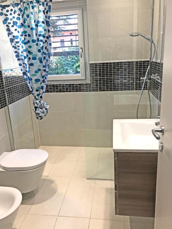 One-Bedroom Apartment image 2