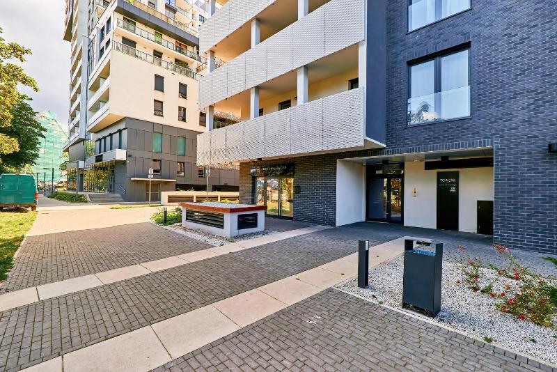 Apartment Wroclaw Sikorskiego with FREE GARAGE by Renters Prestige - image 8
