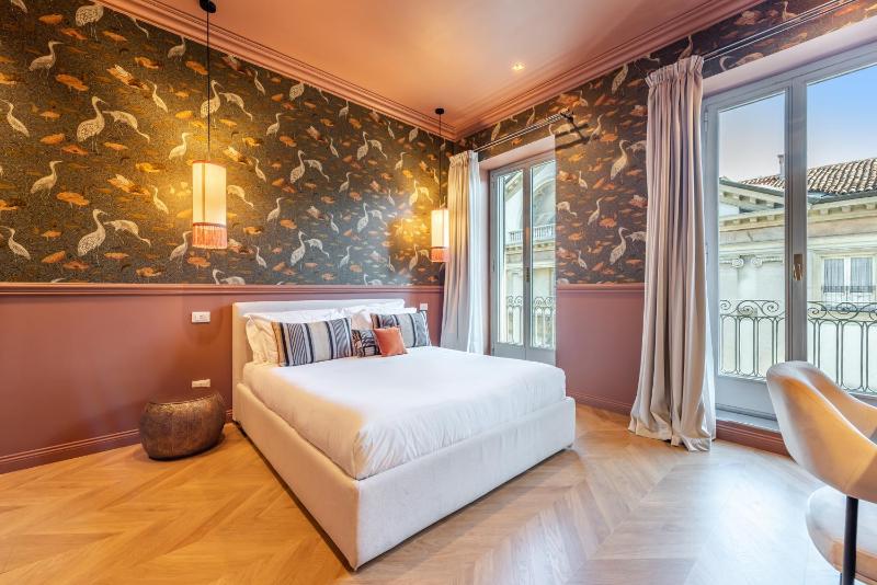 Junior Suite with Balcony image 1