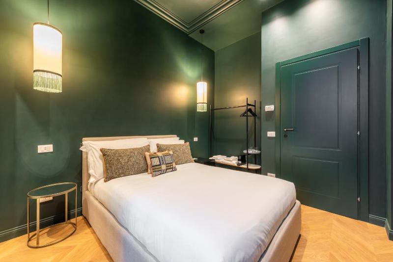 Deluxe Double Room image 4