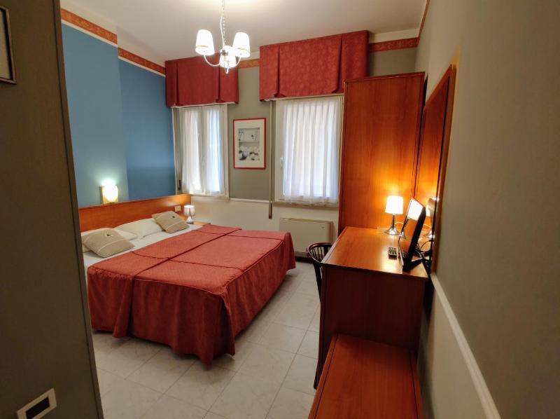 Small Double or Twin Room image 1