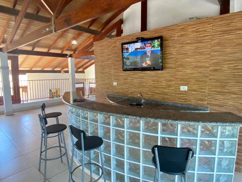 Magnífica casa pé na areia 4 suítes c/ ar e piscina - image 30