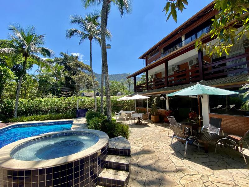 Magnífica casa pé na areia 4 suítes c/ ar e piscina - image 10