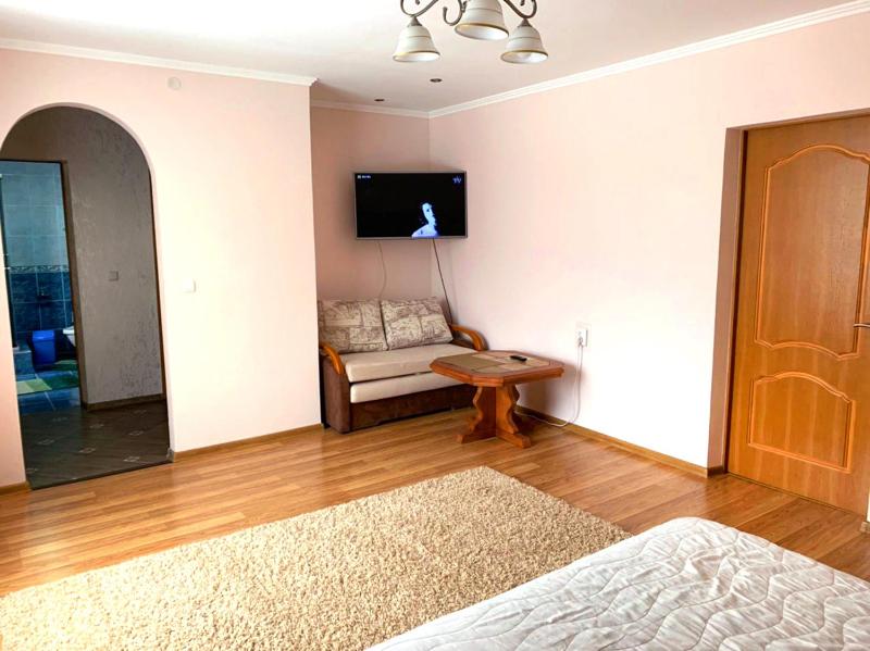 Deluxe Double Room (2 Adults + 1 Child) image 4