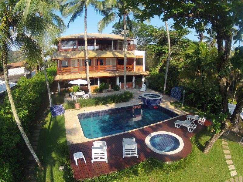 Magnífica casa pé na areia 4 suítes c/ ar e piscina - image 47