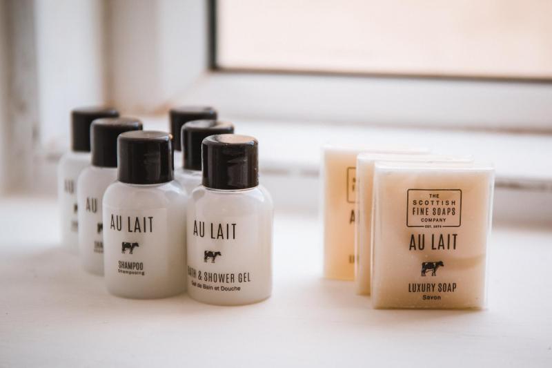 Five-Bedroom House image 3