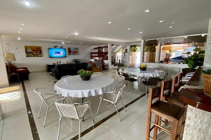 Magnífica casa pé na areia 4 suítes c/ ar e piscina - image 50