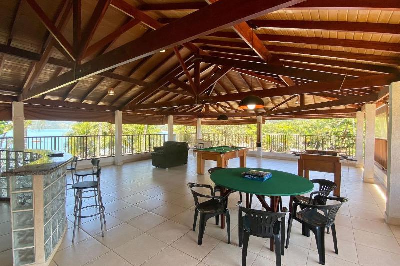 Magnífica casa pé na areia 4 suítes c/ ar e piscina - image 48
