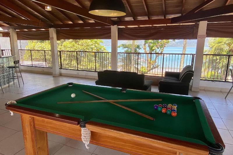 Magnífica casa pé na areia 4 suítes c/ ar e piscina - image 31