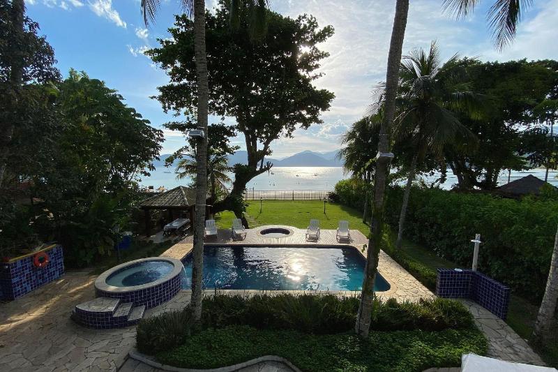 Magnífica casa pé na areia 4 suítes c/ ar e piscina - image 44