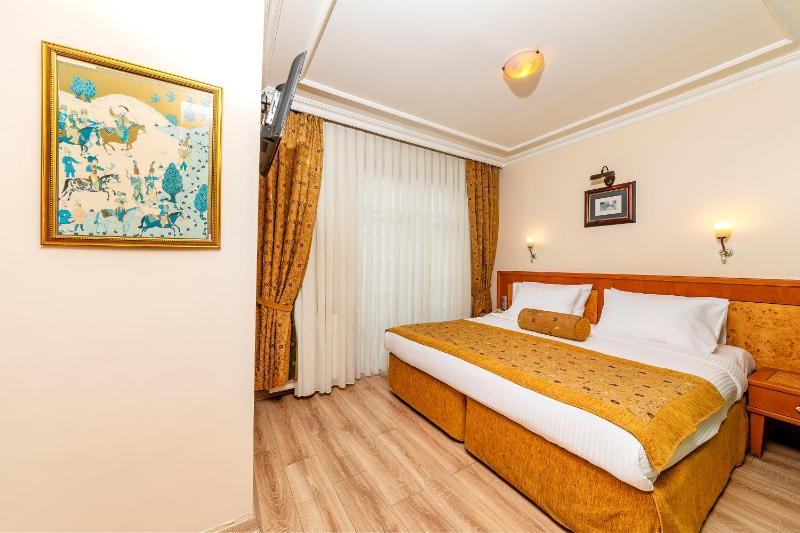 Double Room image 2