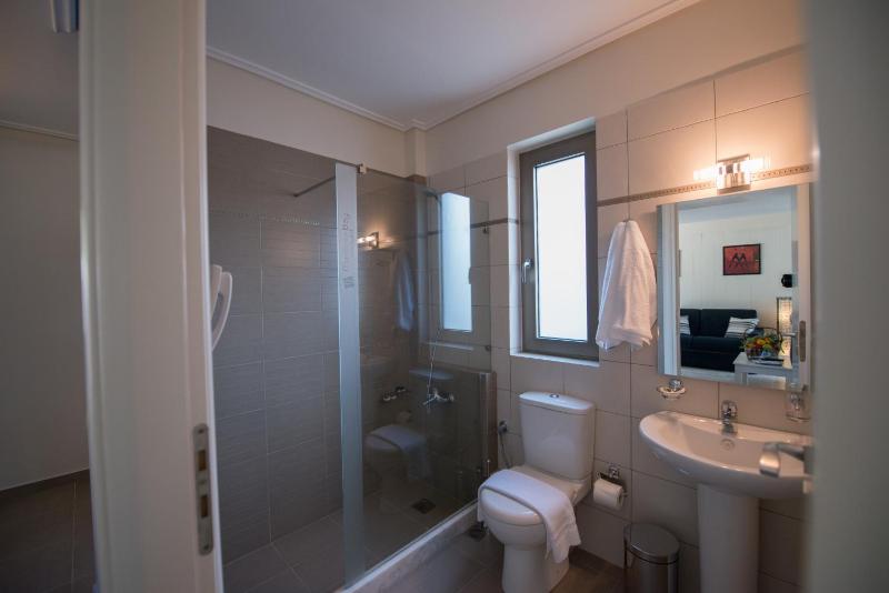 Mantinia Bay Hotel - image 6