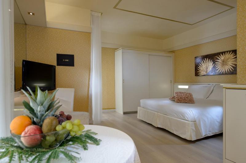 Hotel Bristol - image 7