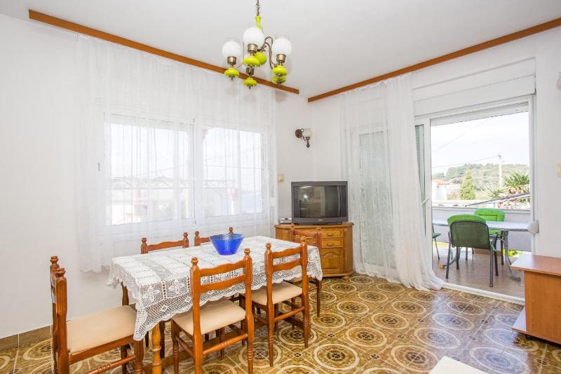 Apartment image 4