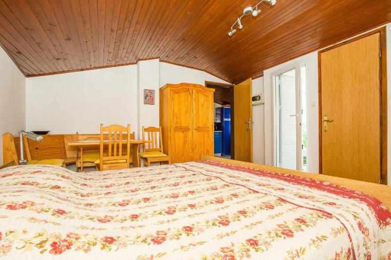 Apartment image 4