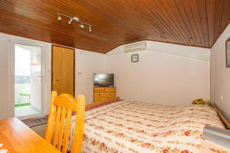Apartment image 3
