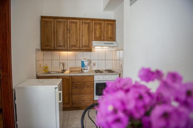 Apartments Škarpa 1601 - image 26