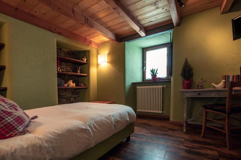 Double or Twin Room image 4