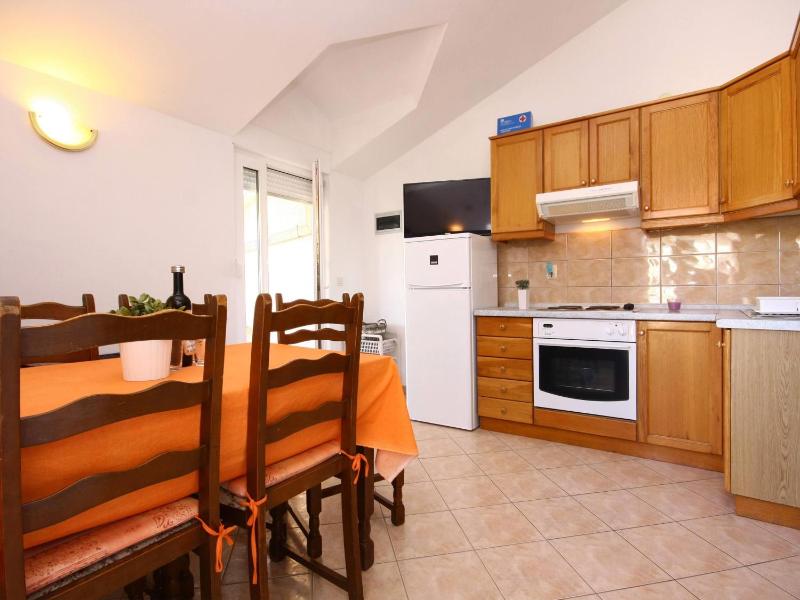 Apartments Škarpa 1601 - image 17