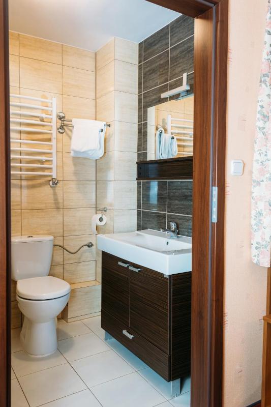 Single Room image 4