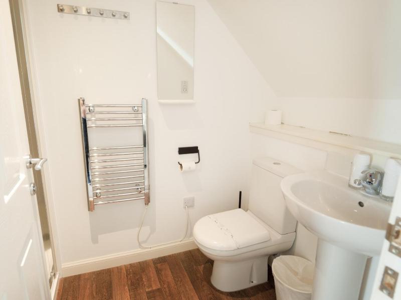Superior Twin Room image 4