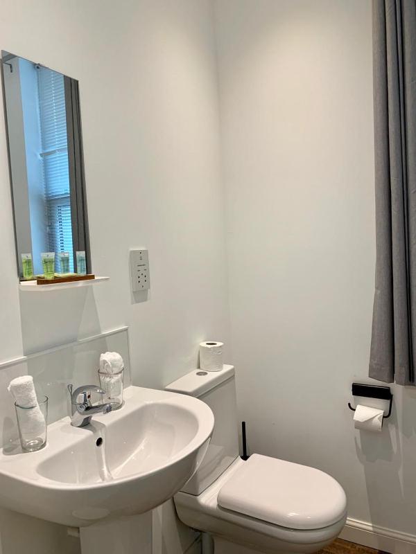 Standard Single Room with Shower image 2