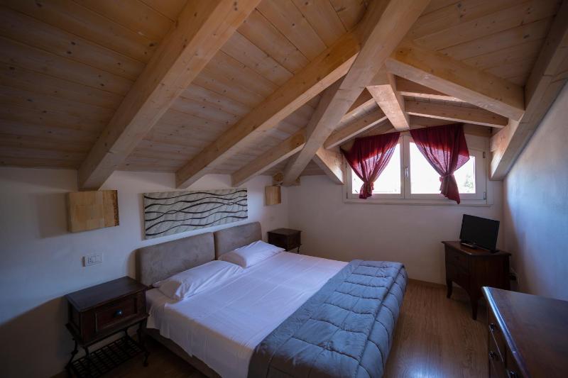 Double or Twin Room - Attic image 3